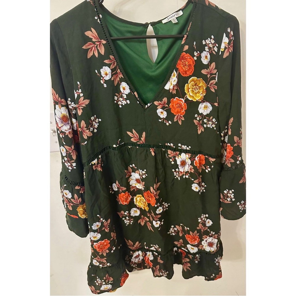 Gorgeous boutique floral dress